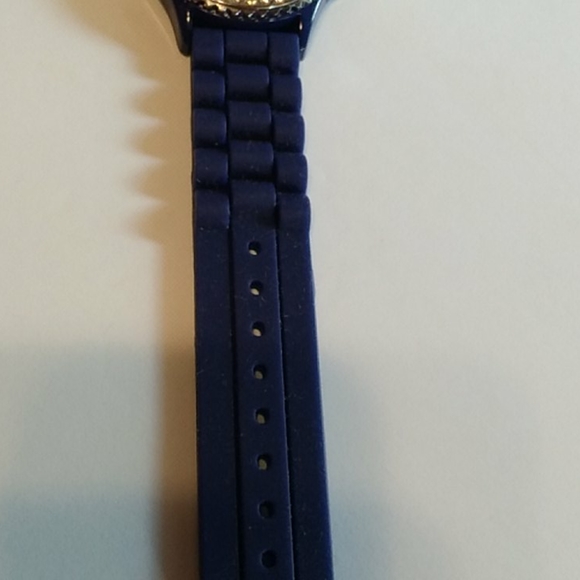Nwot Navy Geneva Watch - Picture 4 of 8